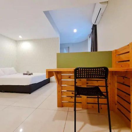 Penginapan4U Near Gurney Paragon George Town Exterior foto