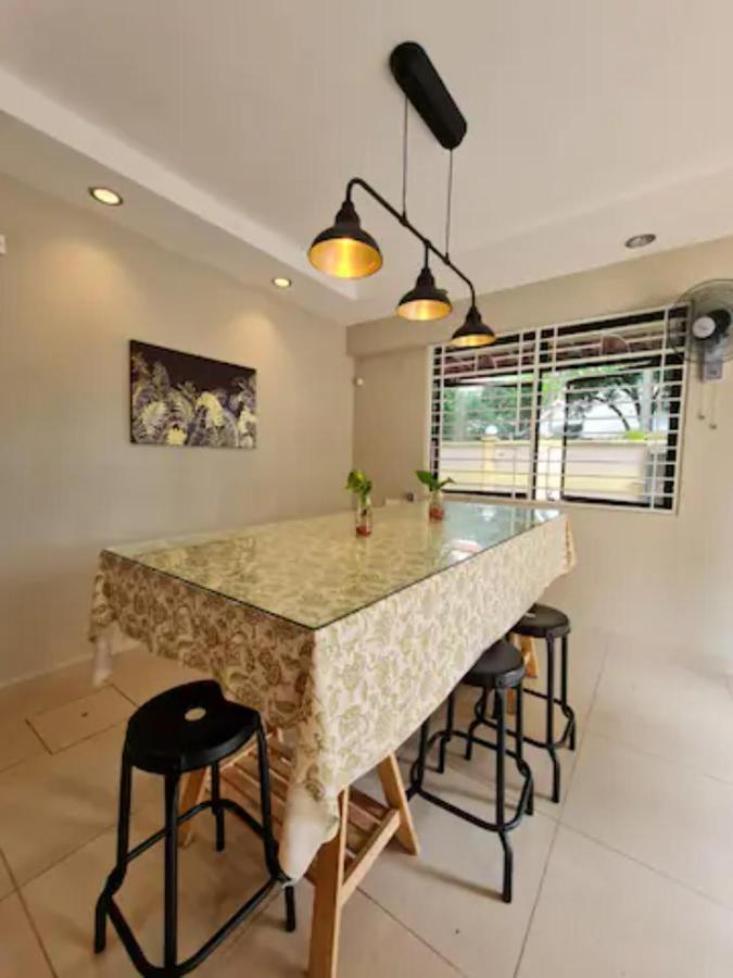 Penginapan4U Near Gurney Paragon George Town Exterior foto