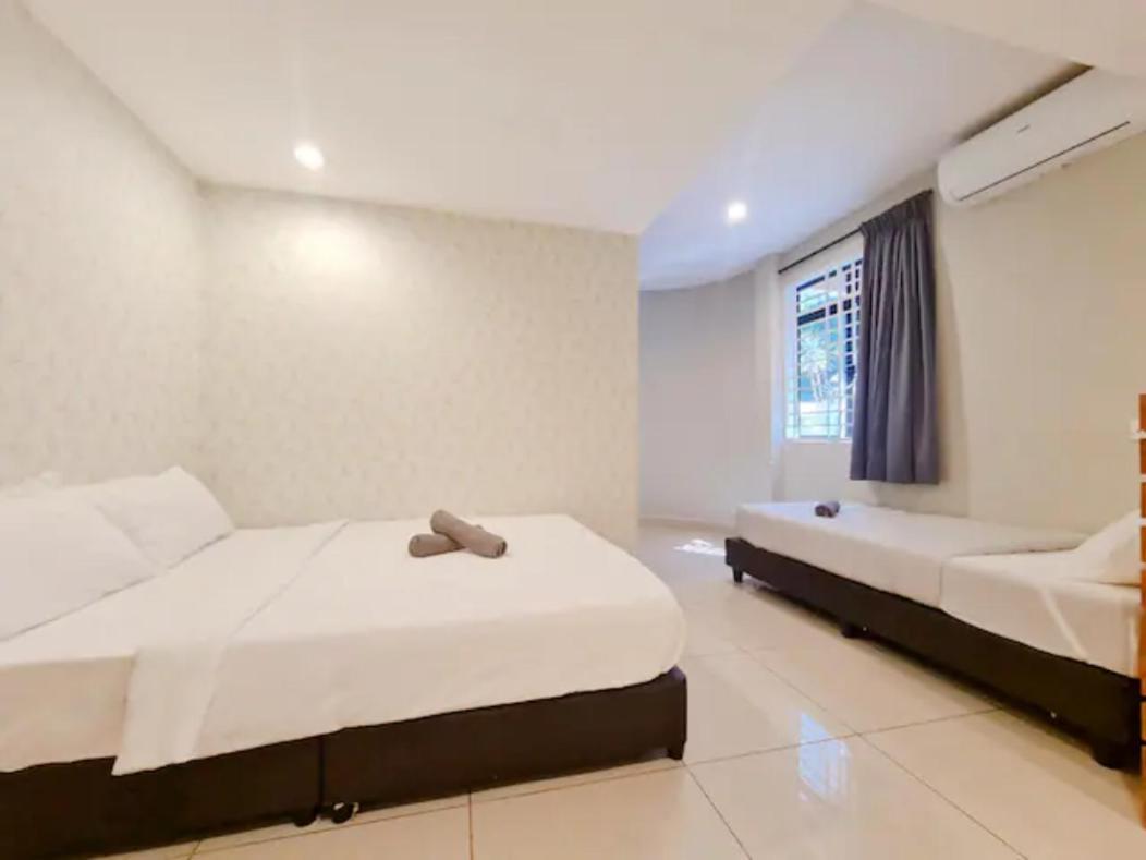 Penginapan4U Near Gurney Paragon George Town Exterior foto